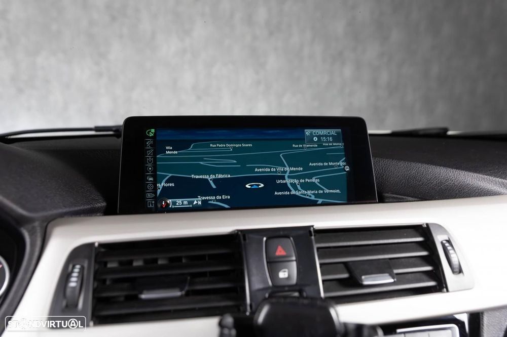 BMW 320 d Aut. Sport Line - 30