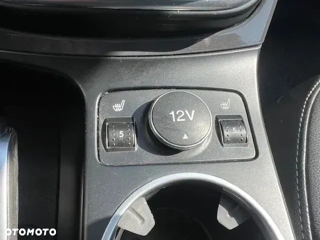 Ford Kuga 1.5 EcoBoost 2x4 Business Edition - 24