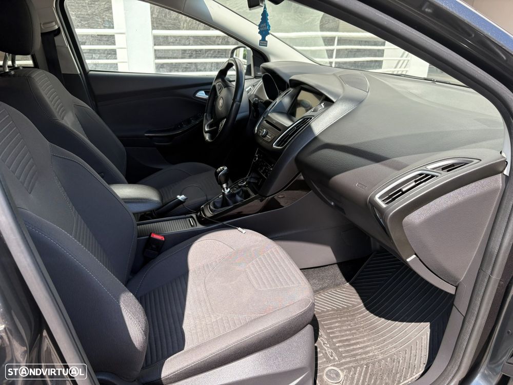 Ford Focus SW 1.5 TDCi Titanium - 9