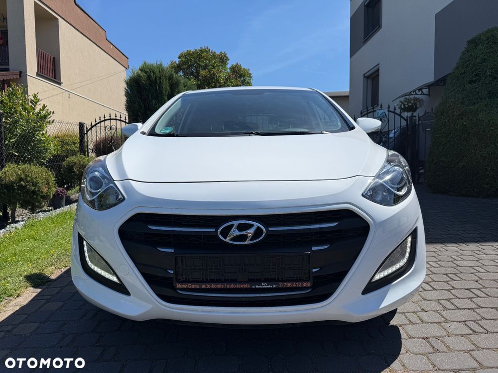 Hyundai i30 blue 1.4 YES Gold - 12