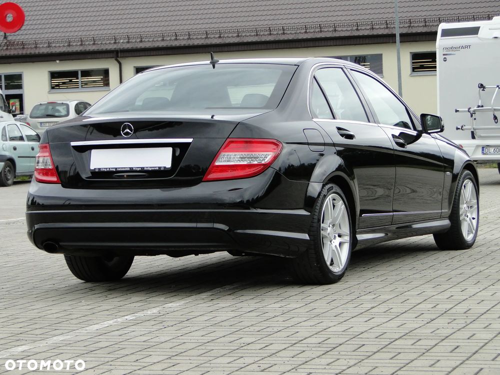 Mercedes-Benz Klasa C 200 7G-TRONIC Avantgarde Edition - 3