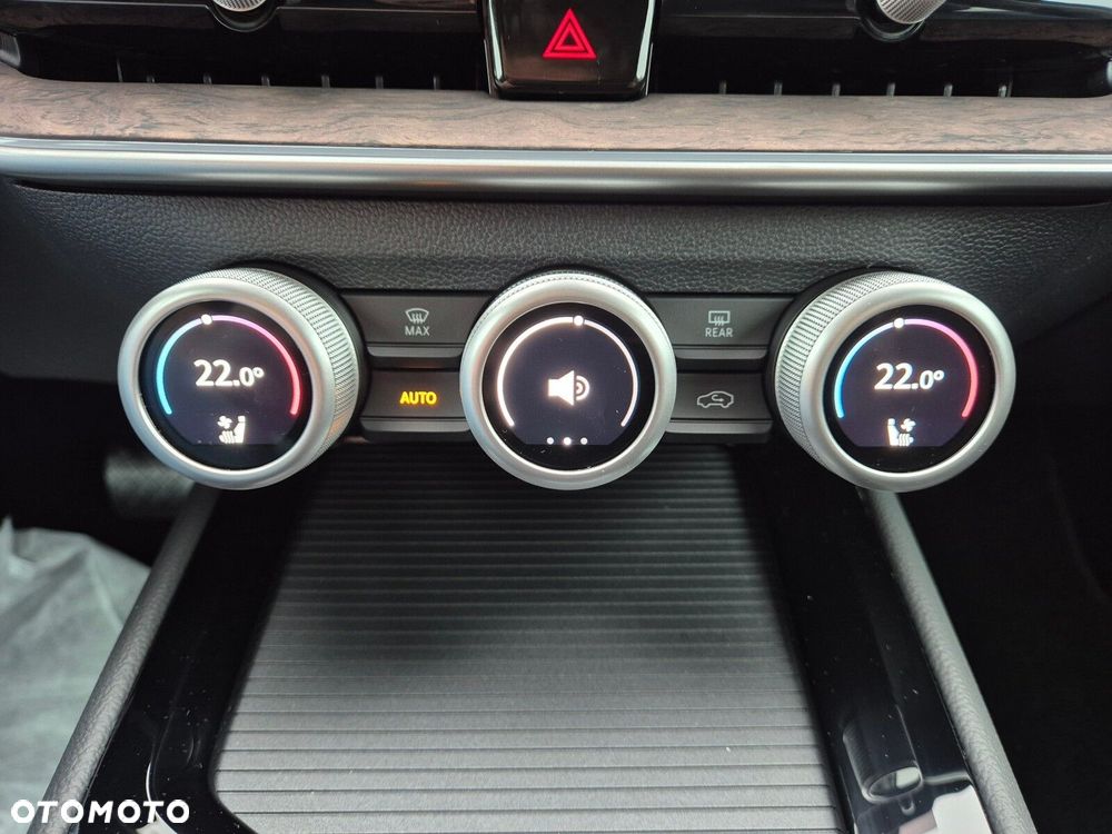 Skoda Superb 2.0 TDI SCR 4x4 L&K DSG - 33