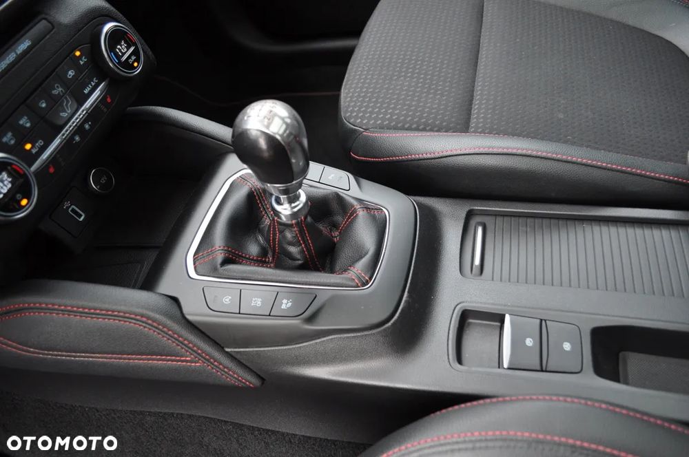 Ford Focus 1.0 EcoBoost Hybrid ST-LINE VIGNALE - 23