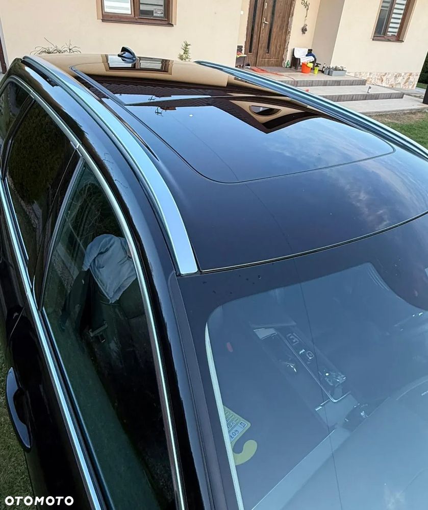 Volvo XC 60 T6 Plug-In Hybrid AWD Ultra Black Edition - 8