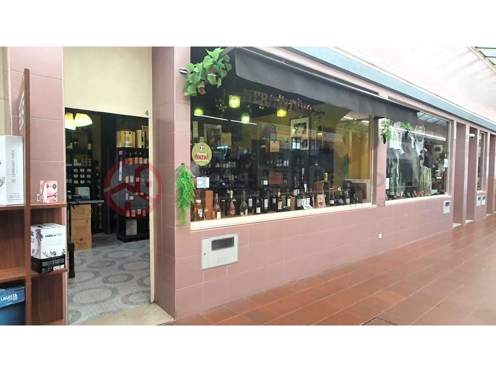 Loja/Garrafeira em Funcionamento no Mercado Municipal da Quinta do ... - Grande imagem: 2/17