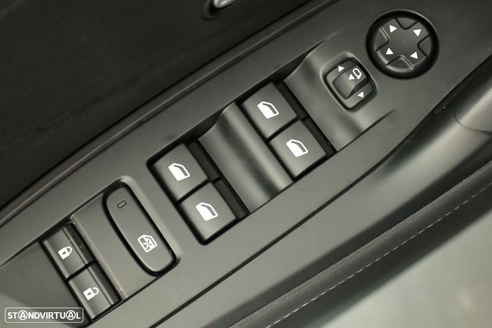 Peugeot 408 1.6 Hybrid Allure e-EAT8 - 21