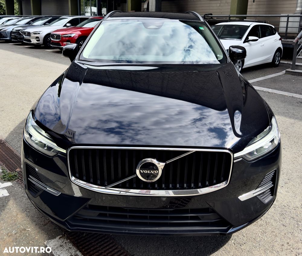 Volvo XC 60 B4 MHEV AT AWD Plus Dark - 2
