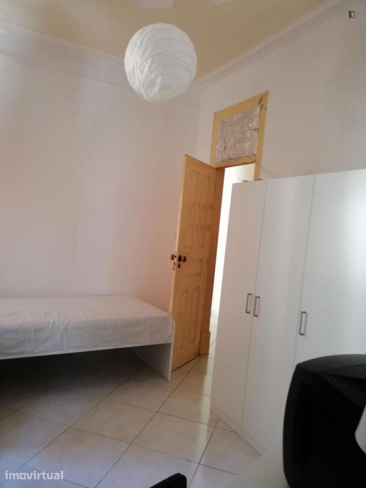 Quarto - localizado em Alameda Lisbon - Grande imagem: 5/23