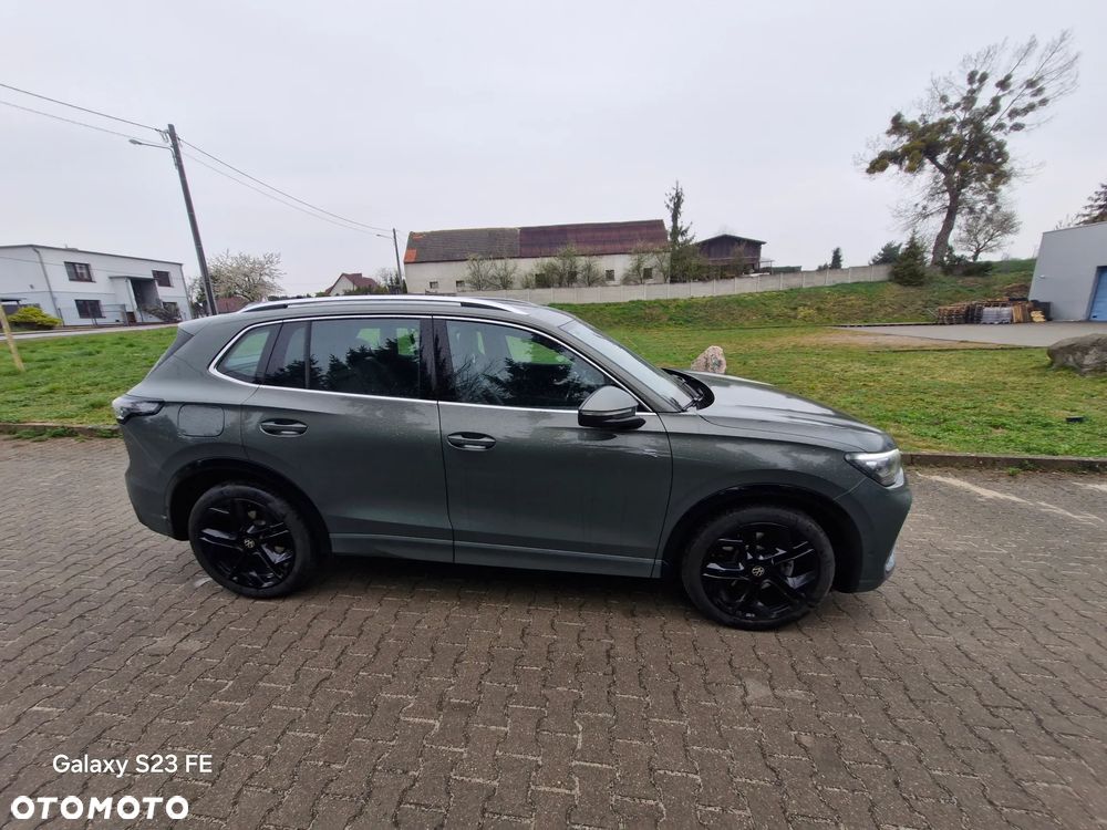 Volkswagen Tiguan 2.0 TDI SCR DSG R-Line - 5