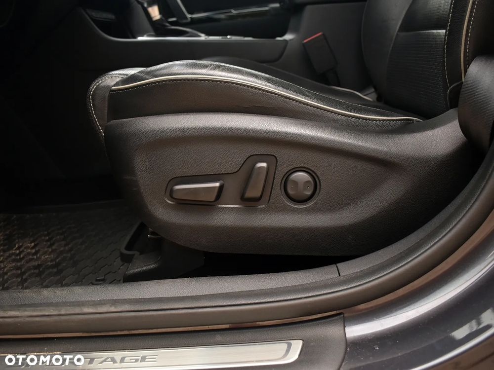 Kia Sportage 2,0 CRDI AWD Platinum - 19