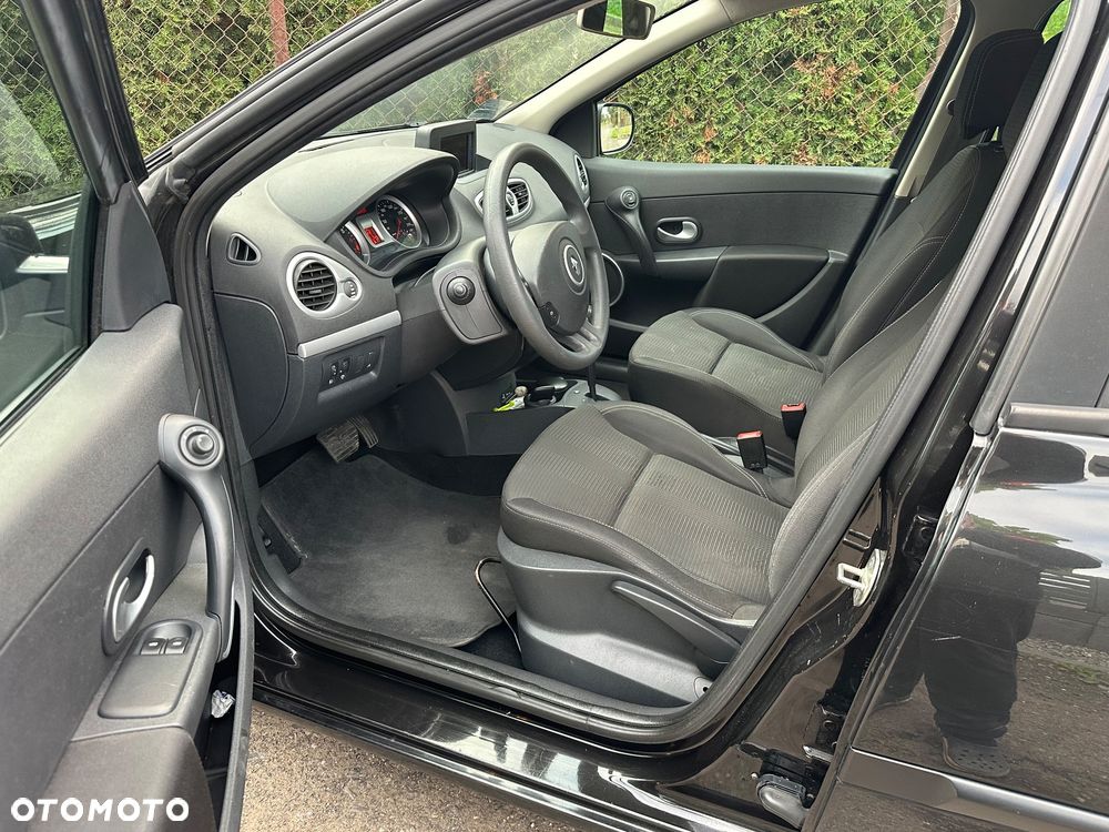 Renault Clio 2009 photo 4