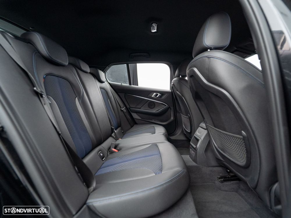 BMW 118 i Pack Desportivo M Auto - 38