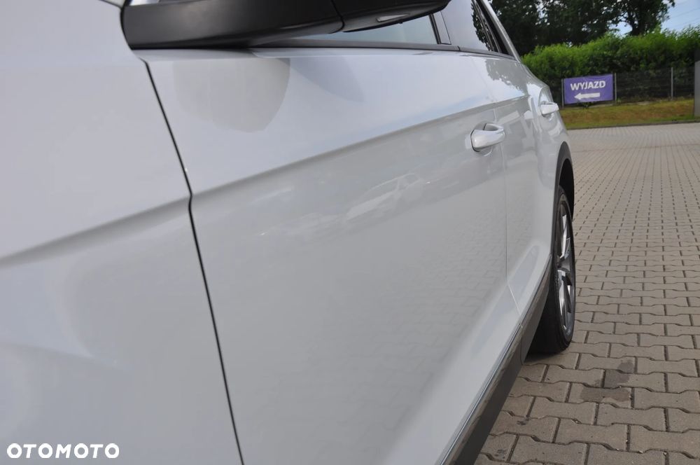 Volkswagen T-Roc 2.0 TDI SCR 4MOTION DSG Sport - 20