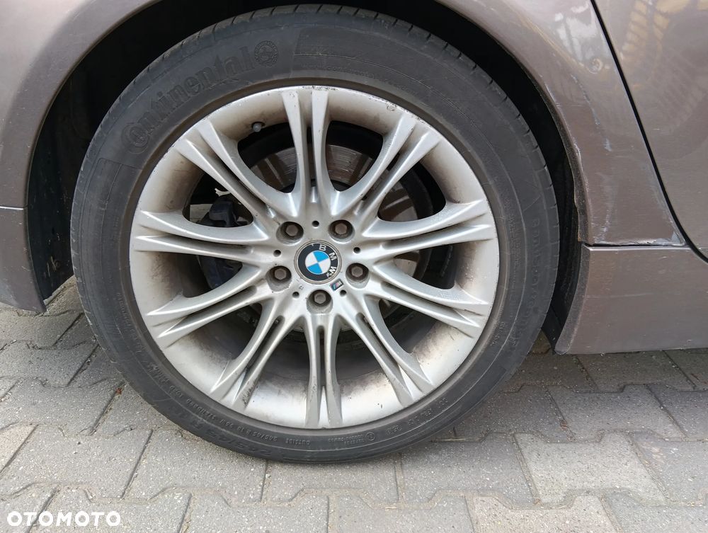 *BMW E60* Samochód na części - 9