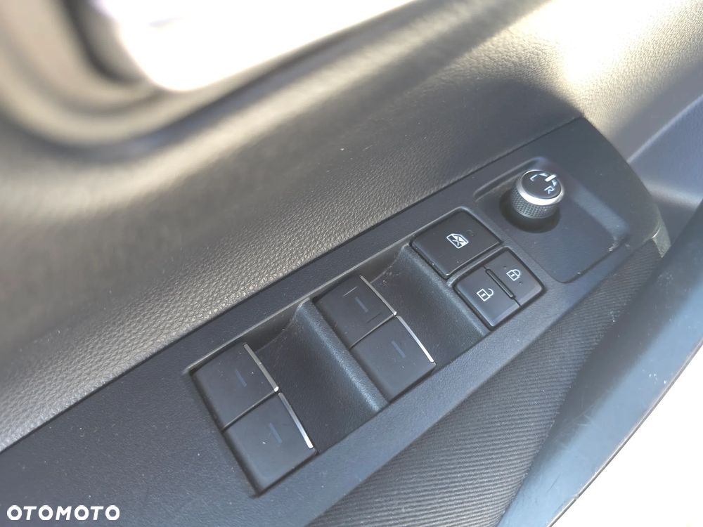 Toyota Corolla 1.8 Hybrid Comfort - 19