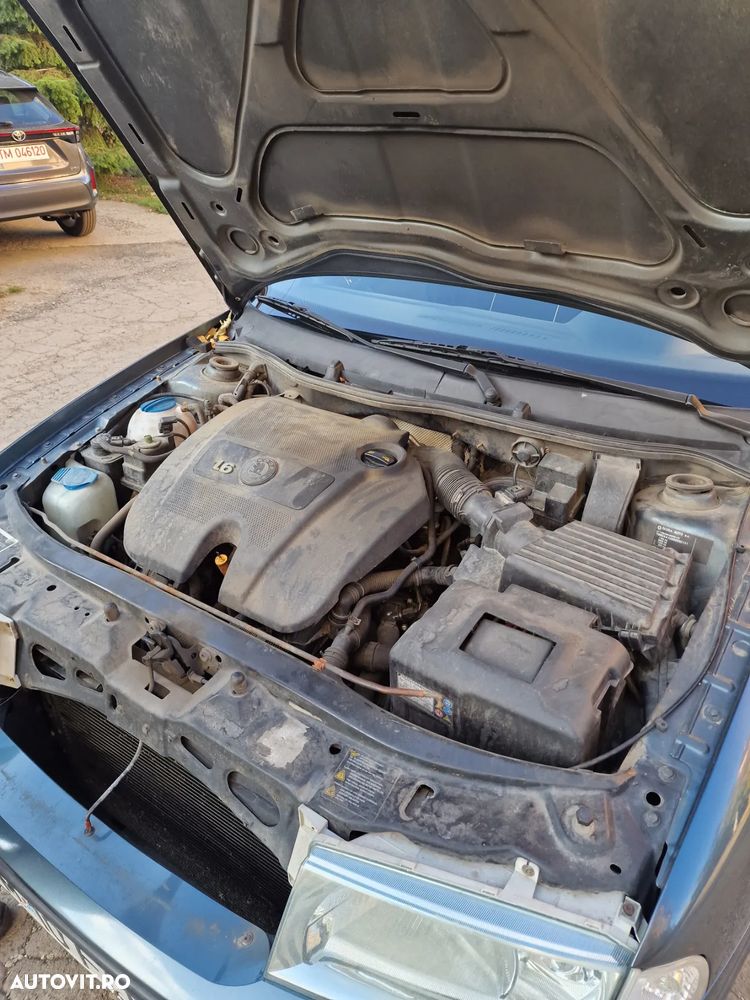 Skoda Octavia 1.6 Ambiente - 14