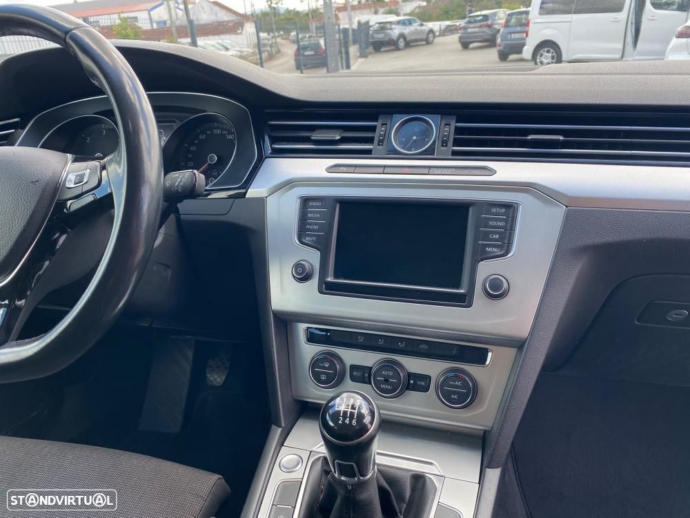 VW Passat Variant 1.6 TDI Confortline - 6