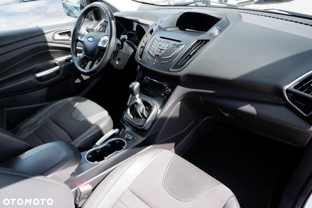 Ford Kuga 2.0 TDCi 4WD Titanium - 4
