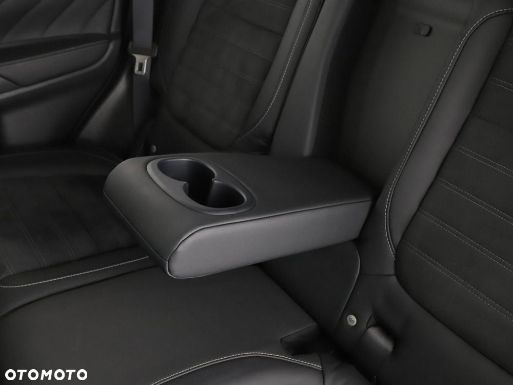 Mitsubishi Outlander - 38