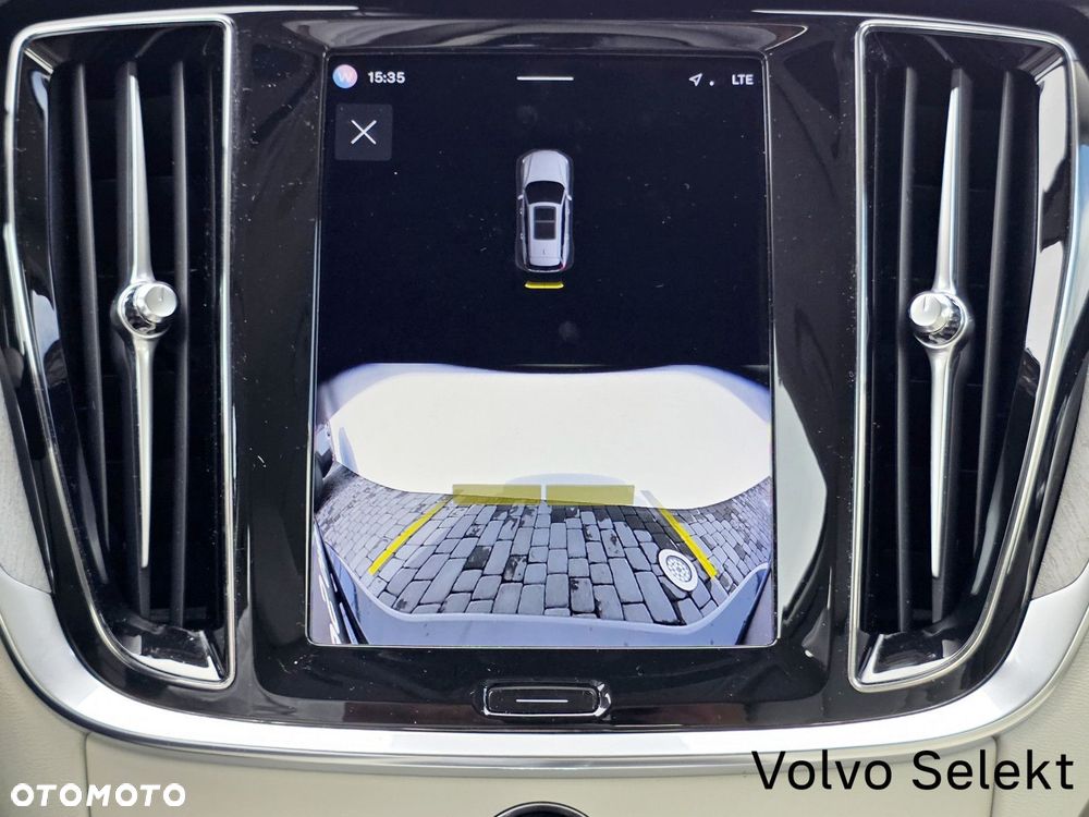 Volvo V60 Cross Country - 32