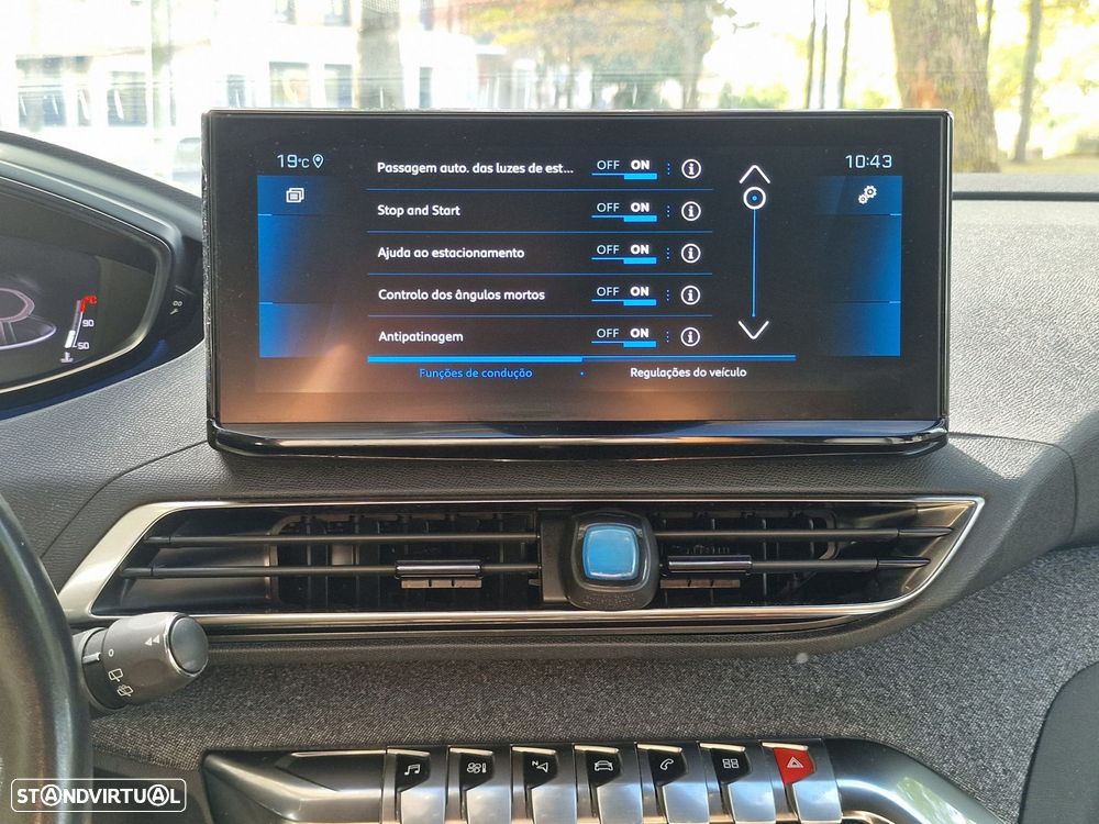 Peugeot 3008 1.5 BlueHDi Allure Pack EAT8 - 35