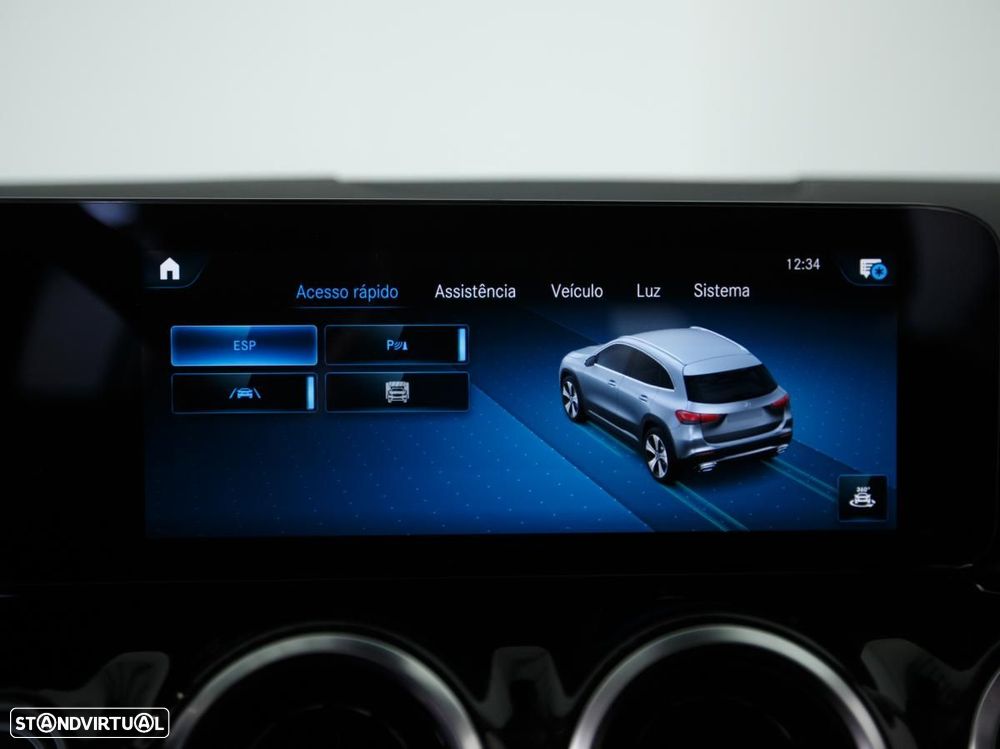 Mercedes-Benz GLA 180 7G-DCT Progressive - 28