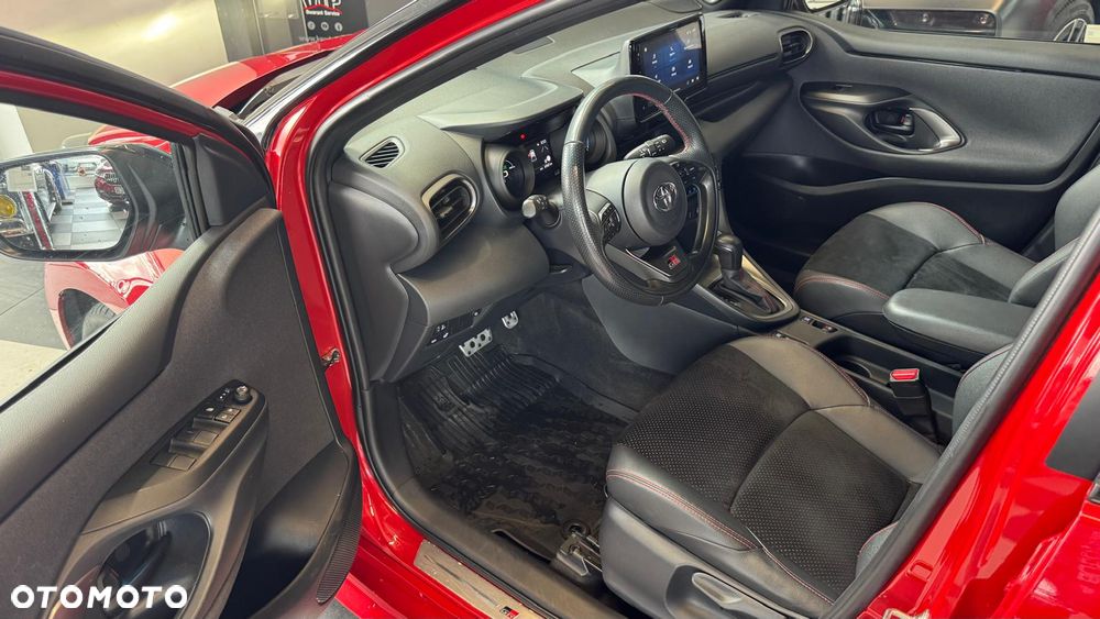 Toyota Yaris Hybrid 1.5 GR Sport - 24
