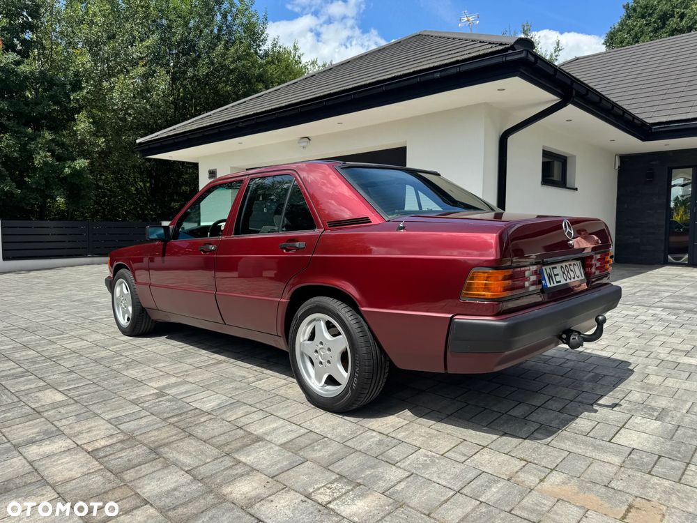 Mercedes-Benz W201 (190) - 5