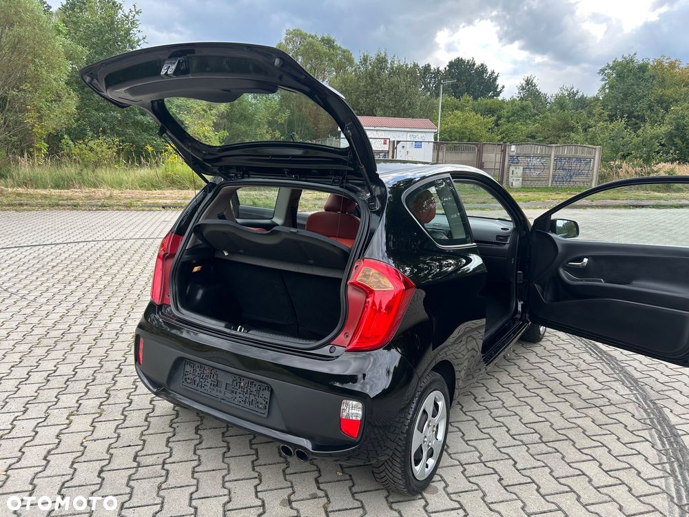 Kia Picanto 1.0 Fifa World Cup Edition - 21
