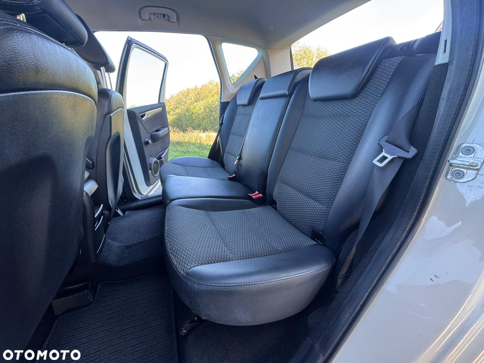 Mercedes-Benz Klasa A 160 BlueEFFICIENCY Special Edition - 25