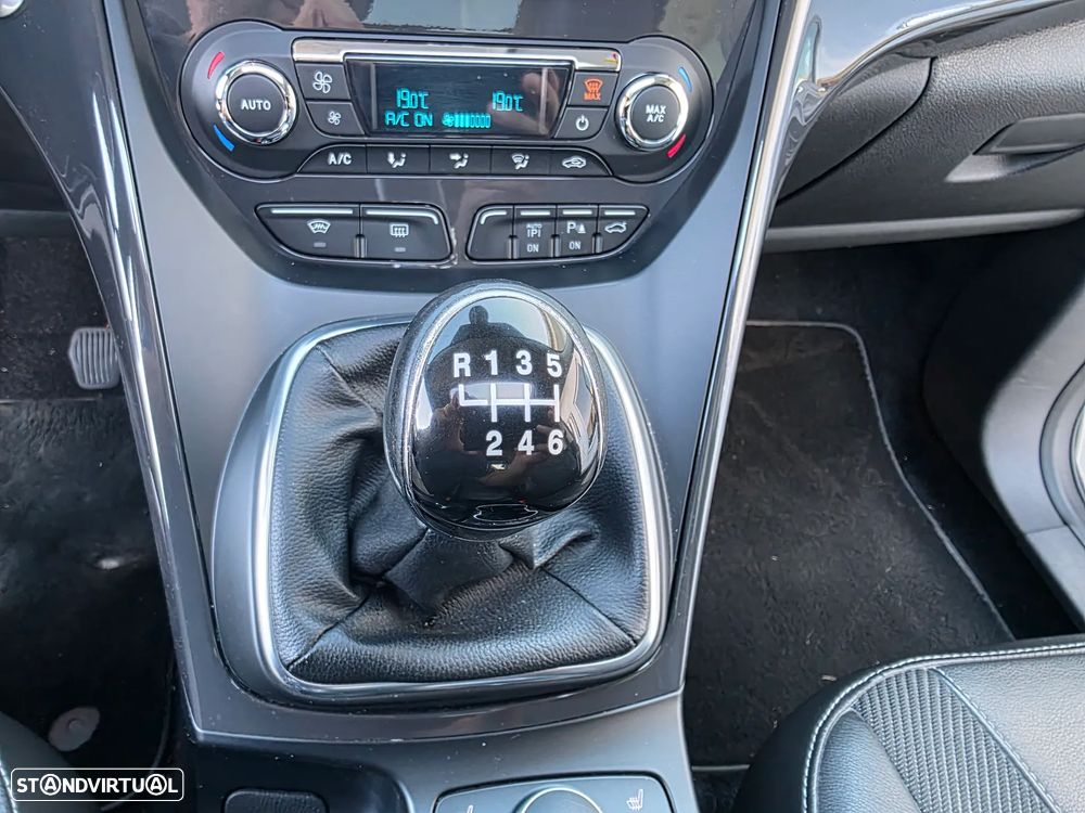 Ford Kuga 2.0 TDCi Titanium - 23