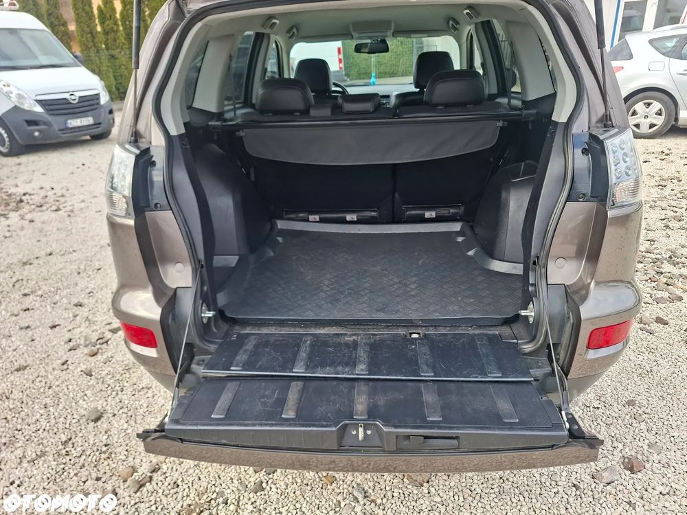 Mitsubishi Outlander 2.2 DI-D ClearTec 2WD Invite - 23