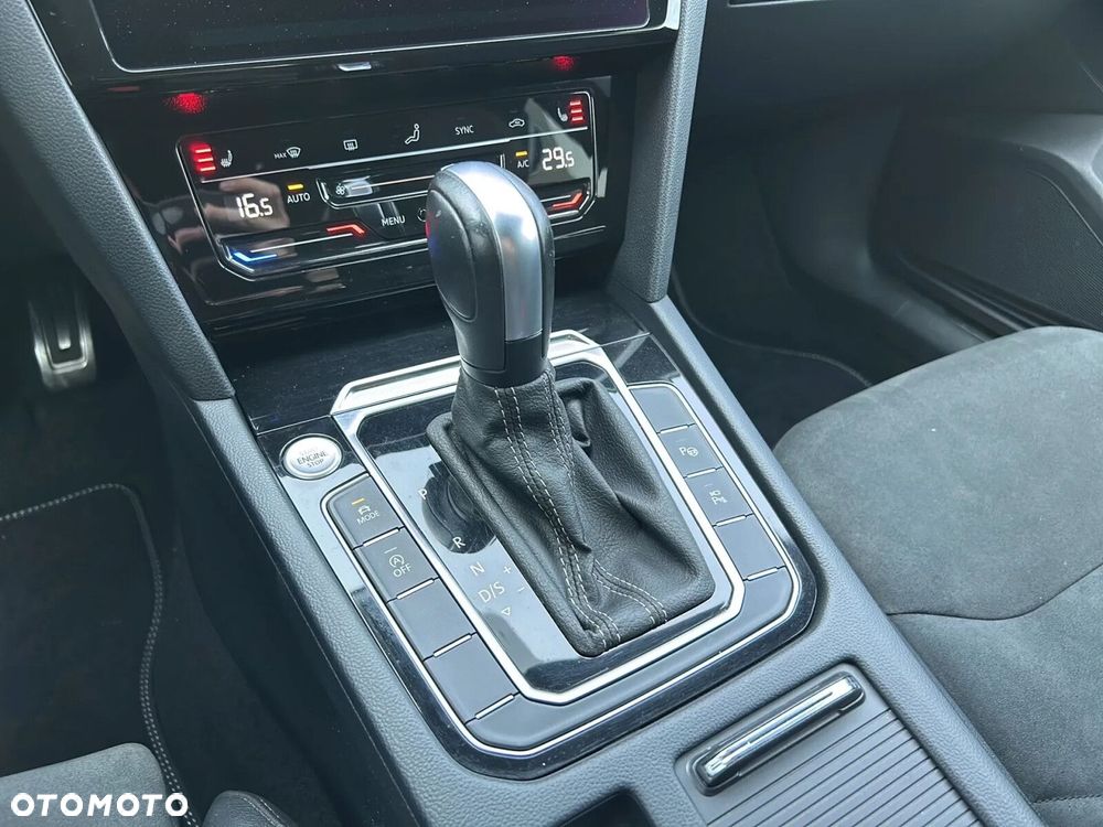 Volkswagen Arteon 2.0 TDI R-Line DSG - 27