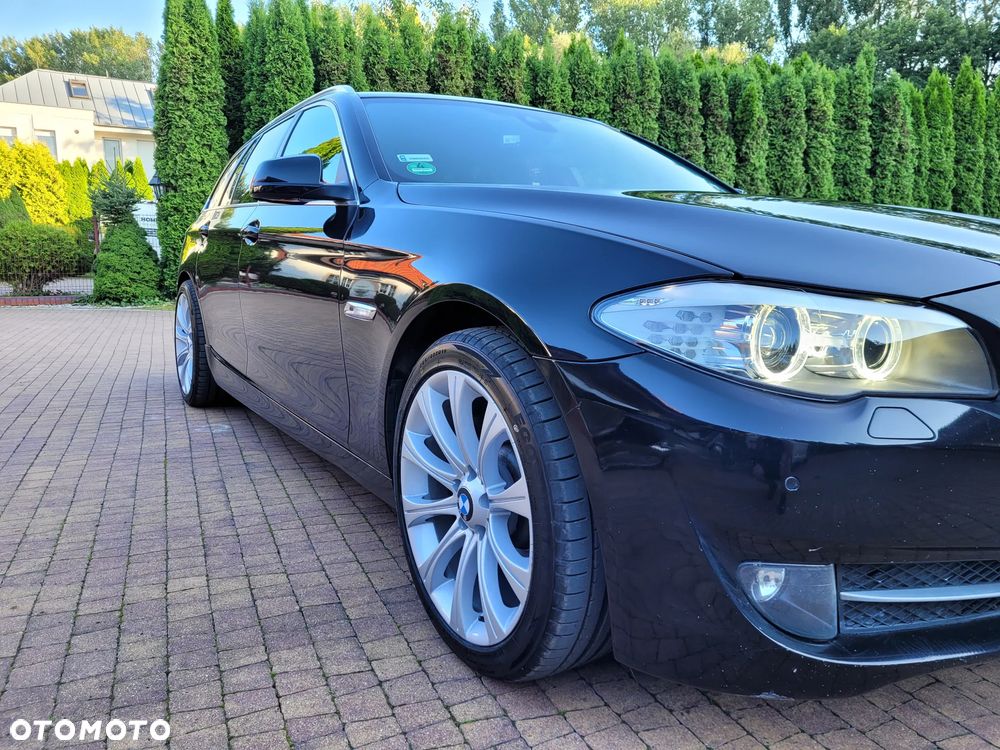 BMW Seria 5 525d - 8