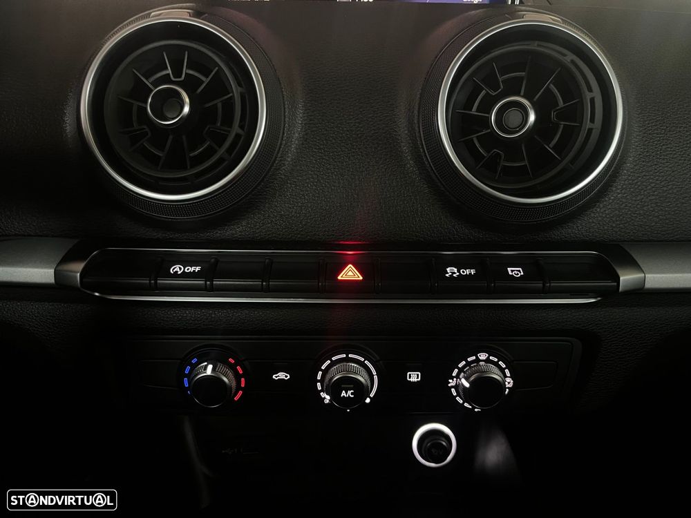 Audi A3 Sportback 1.6 TDI Design - 12