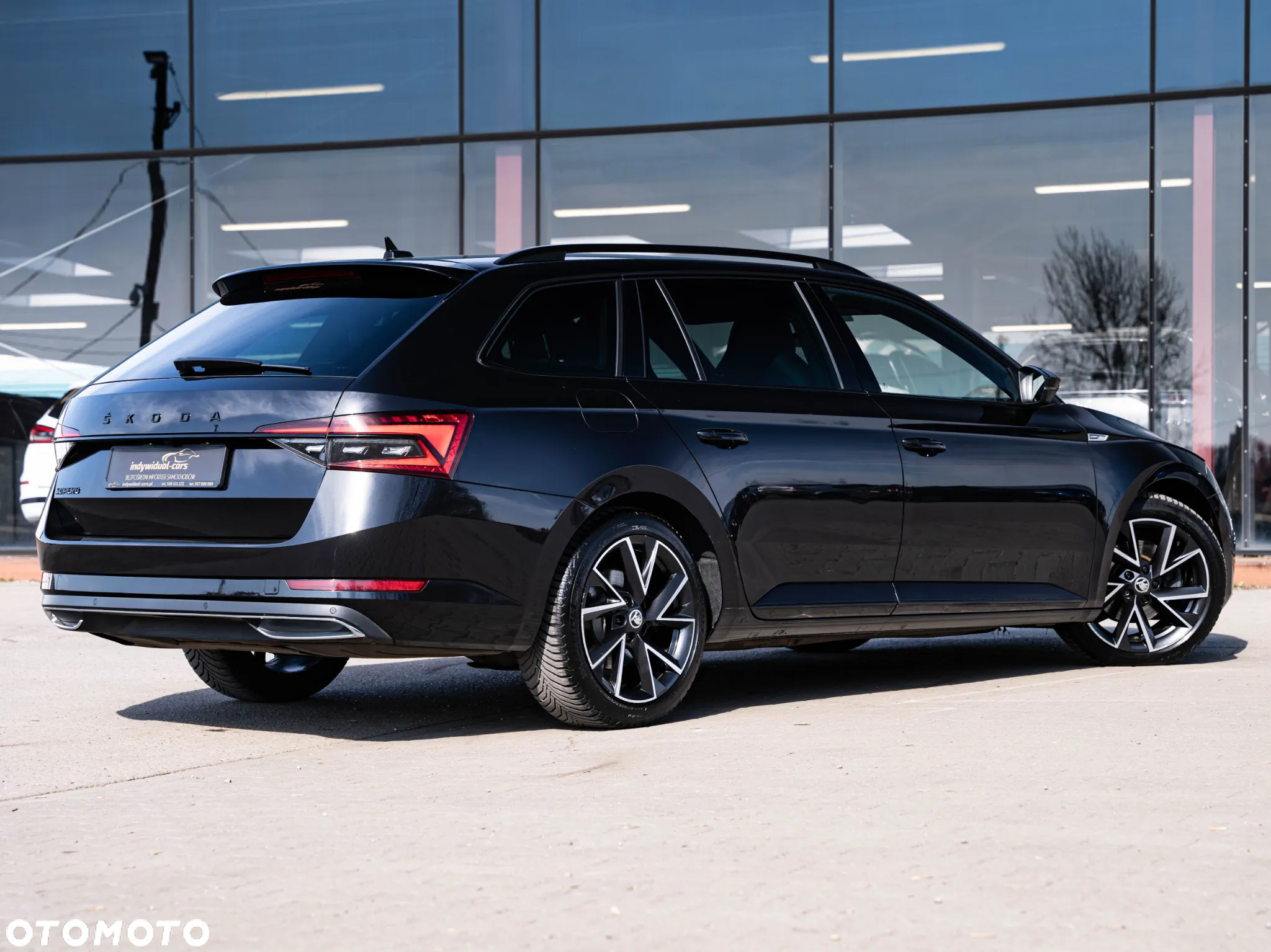 Skoda Superb 2.0 TDI DSG Sportline - 13