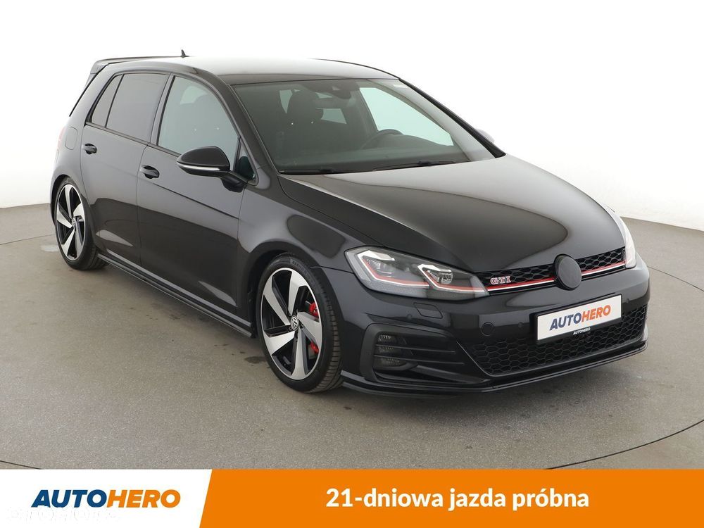 Volkswagen Golf - 8