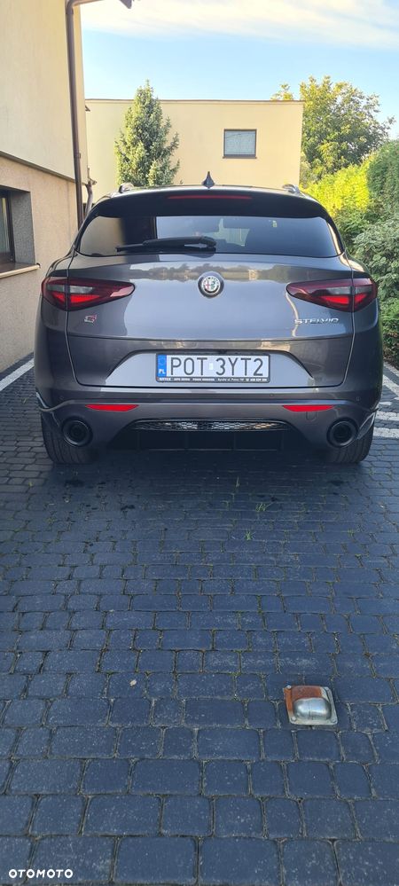 Alfa Romeo Stelvio 2.0 Turbo 16V AT8-Q4 Ti - 20
