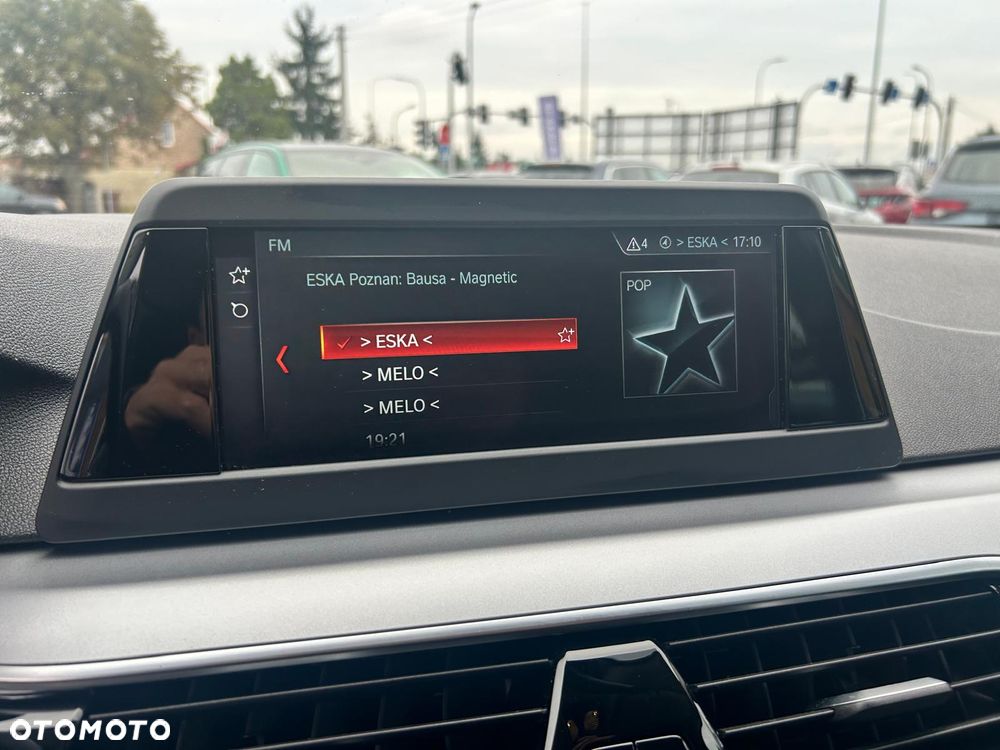 BMW Seria 5 520d - 32