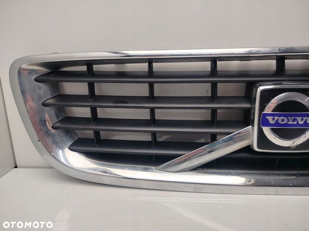 volvo v50 lift 07r- grill atrapa chłodnicy 30744914 - 2
