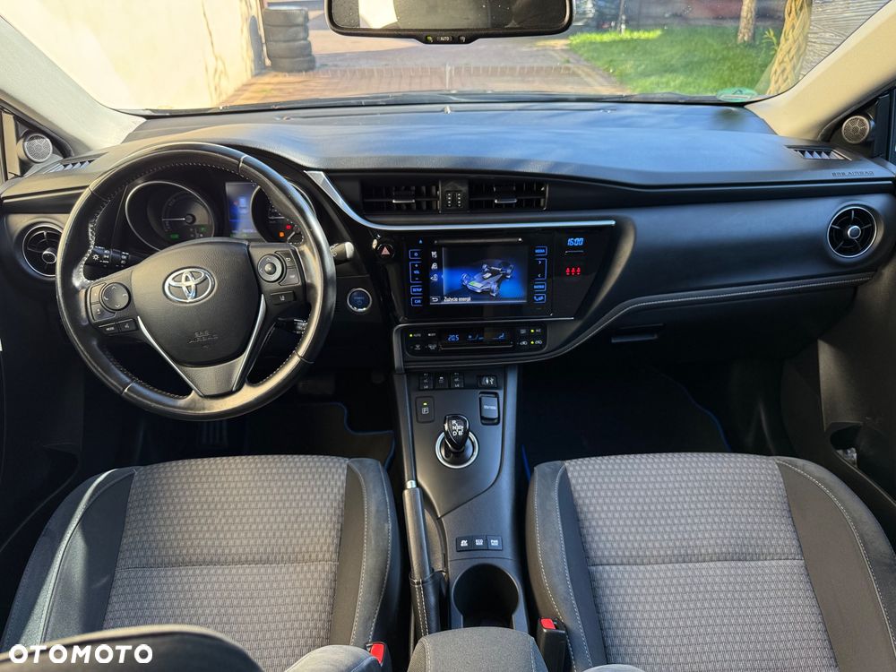 Toyota Auris - 10