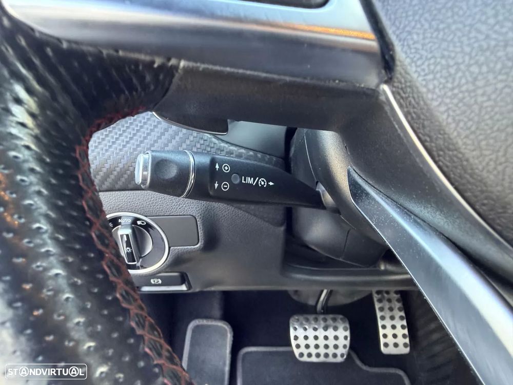 Mercedes-Benz A 220 d 7G-DCT AMG Line - 22
