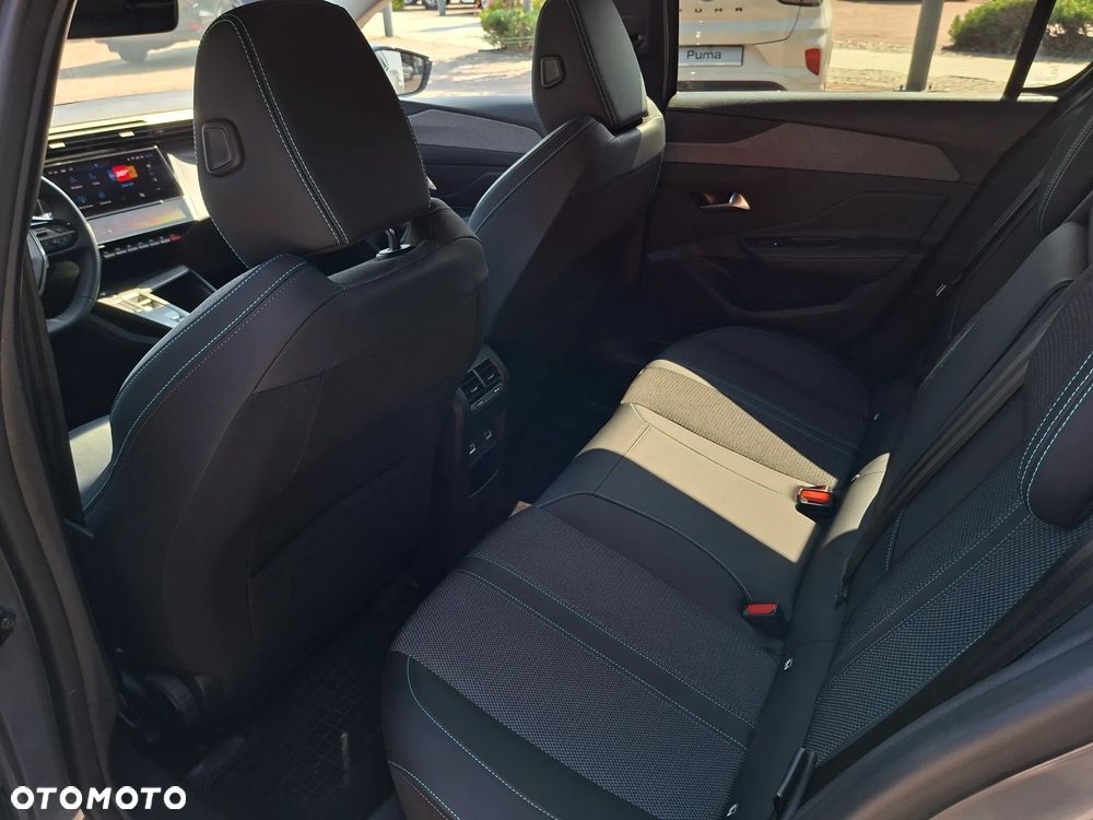 Peugeot 308 1.2 PureTech Allure S&S EAT8 - 19