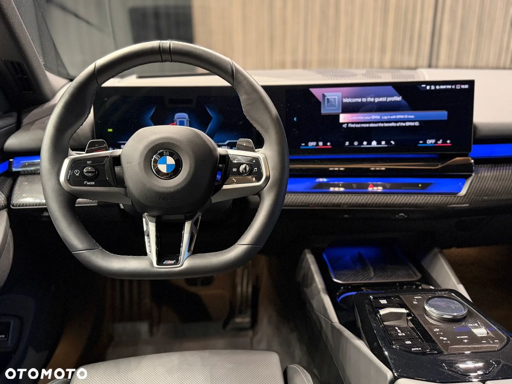 BMW Seria 5 520i mHEV - 8