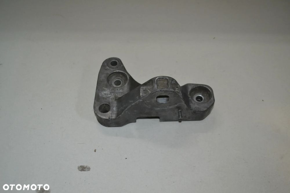 VW TRANSPORTER T5 2,5 TDI ŁAPA MOCOWANIE WSPORNIK SILNIKA 7H0199207B - 2