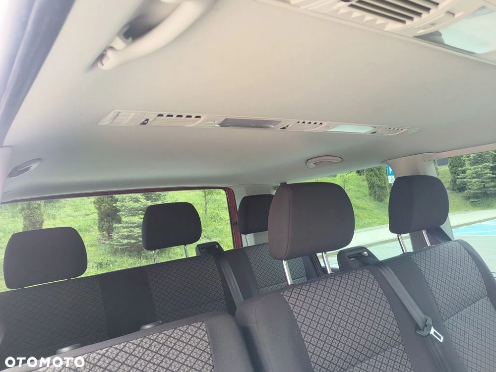 Volkswagen Caravelle - 6