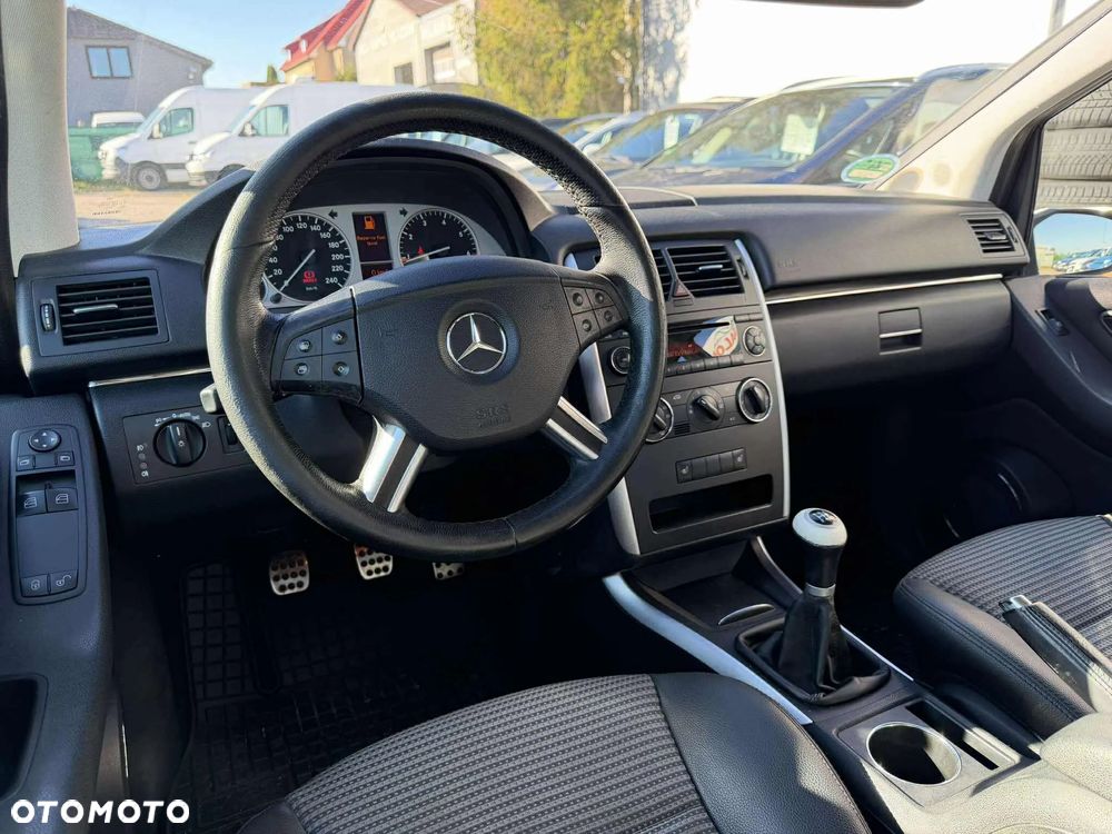 Mercedes-Benz Klasa B 200 - 9