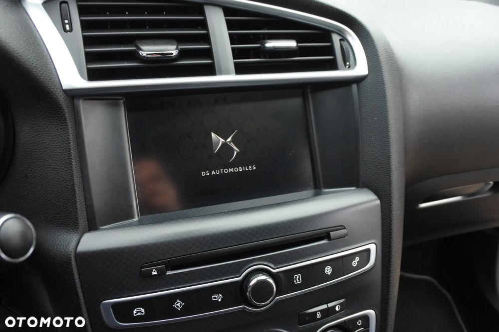 Citroën DS4 Cross 1.6 THP Be Chic S&S EAT6 - 24