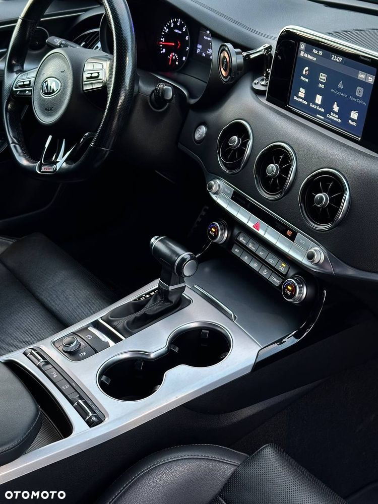 Kia Stinger - 19