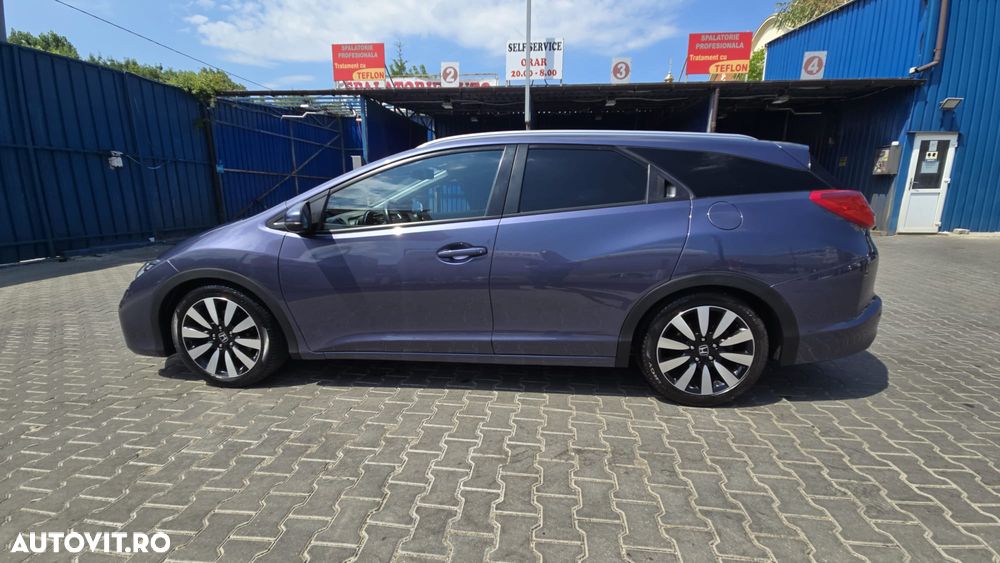 Honda Civic 1.8 i-VTEC MT Elegance Tech-Edition - 1